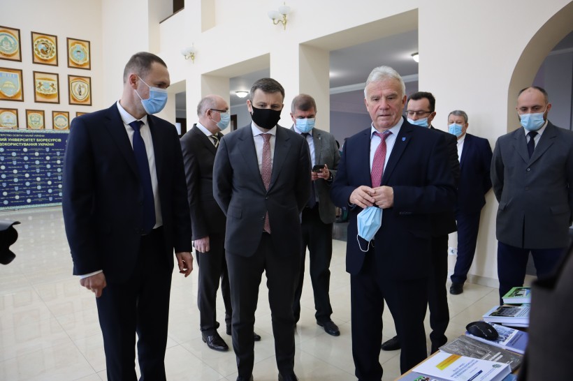 НУБіП разом із вченими вчергове демонструє передові наукові технології для боротьби та ліквідації наслідків аварії на ЧАЕС, – Сергій Шкарлет