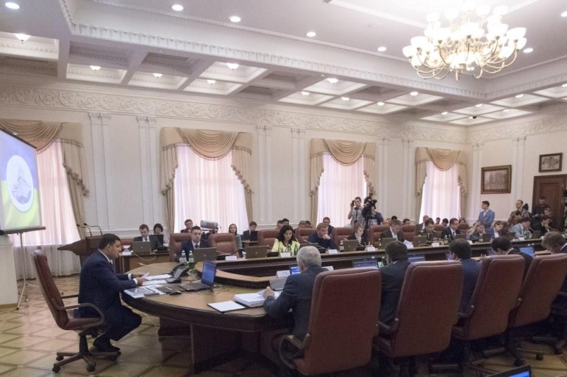Уряд збільшив грошове забезпечення оплати праці військовослужбовців та працівників навчальних закладів з посиленою військово-фізичною підготовкою