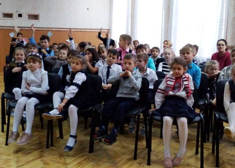 30 шкіл у 9 містах – учасники українських антарктичних експедицій зустрілися з усіма переможцями конкурсу «Запроси полярника до себе!»