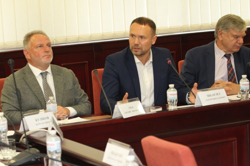 Сергій Шкарлет привітав студентів, які стали переможцями і призерами Європейських університетських ігор та Чемпіонату світу з футзалу