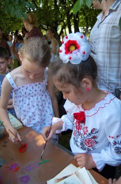 У Чернігівській області відбулася акція для дітей з соціально незахищених категорій «Даруймо радість дітям»