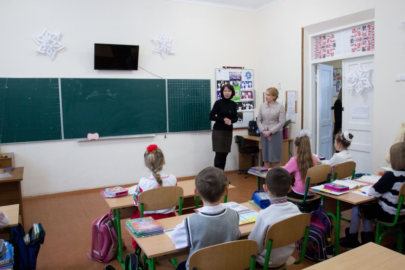 Лілія Гриневич: Нова українська школа, як і святий Миколай, у 2018 році має прийти не у вибрані школи, а в кожну школу України, незалежно від її розташування