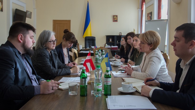 МОН веде консультації з Австрією, що головуватиме у Раді ЄС, стосовно донесення позиції України щодо статті 7 Закону «Про освіту»