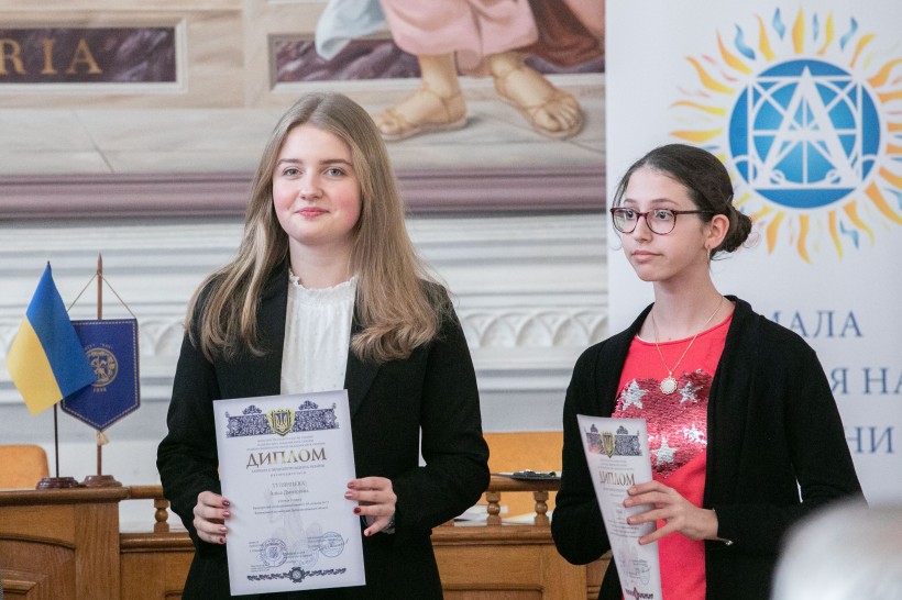 Міністр занепокоєна, що молоде покоління втрачає наполегливість і терпіння – з виступу Лілії Гриневич перед лауреатами стипендії Президента України