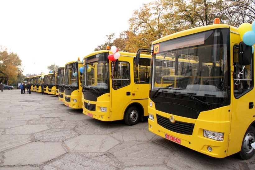 15 шкіл Полтавщини отримали нові автобуси