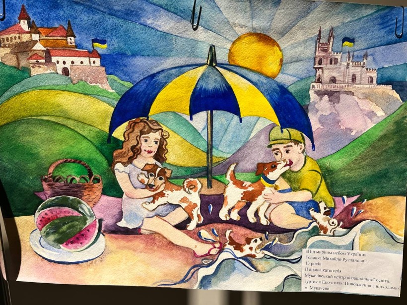 У приміщенні Міністерства освіти і науки відкрили виставку «Кольори нашої Перемоги»