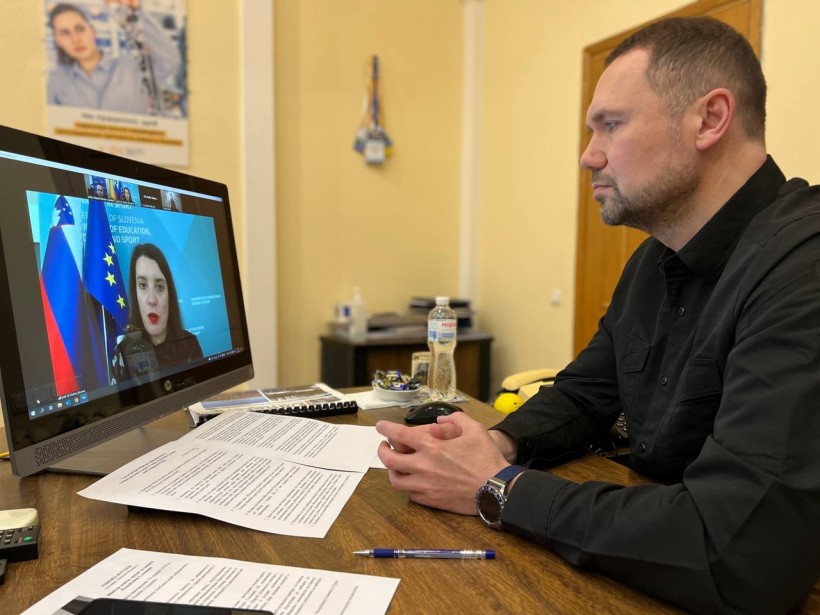 Міністри освіти України та Словенії обговорили можливості забезпечення доступу до української системи освіти дітям, які виїхали за кордон