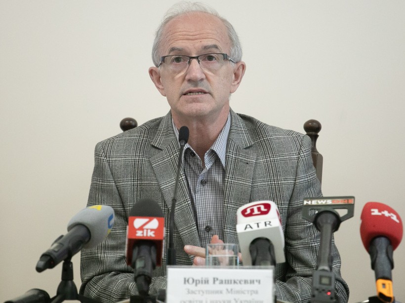 Для вступників з окупованих територій відкрилися центри «Донбас-Україна» й «Крим-Україна» – там можна вступити без ЗНО, паспорта та атестата