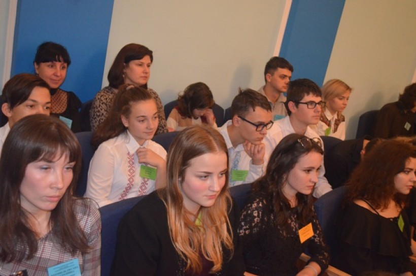 У Рівному стартував Всеукраїнський учнівський турнір юних хіміків