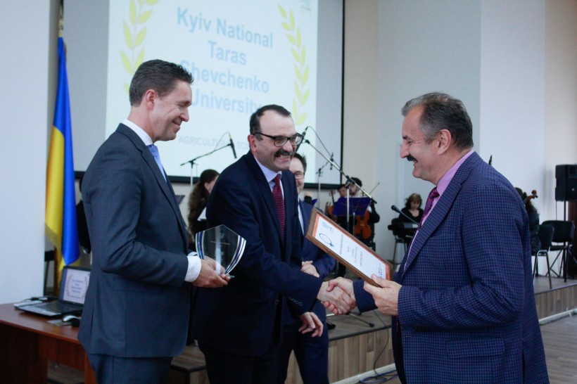 7 українських вишів та наукових установ визнані лідерами української науки за версією Scopus Awards Ukraine