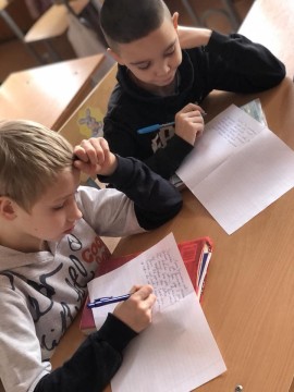 «Джаним, ми вдома»: на Буковині написали диктант єдності на підтримку кримчан