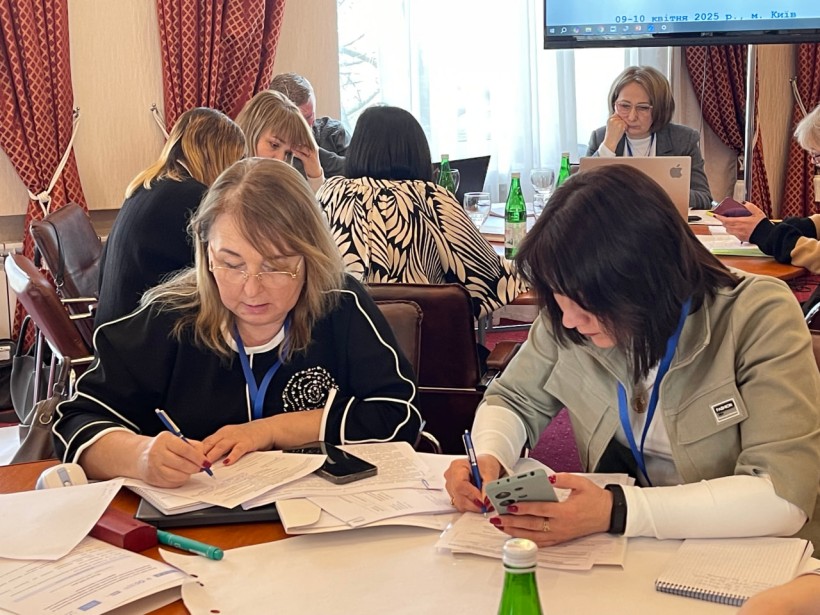 Освітяни спільно працюють над модельними навчальними програмами для реалізації профільної середньої освіти професійного спрямування