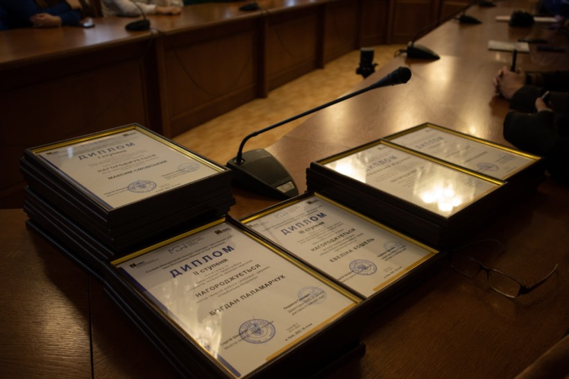 У МОН нагородили переможців VII Міжнародного конкурсу наукових і мистецьких робіт імені Володимира Маняка та Лідії Коваленко