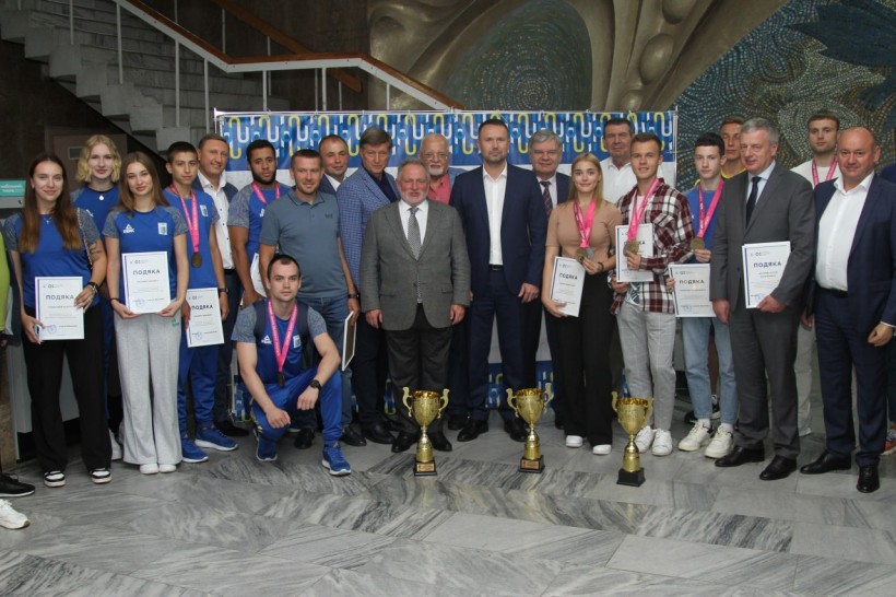Сергій Шкарлет привітав студентів, які стали переможцями і призерами Європейських університетських ігор та Чемпіонату світу з футзалу
