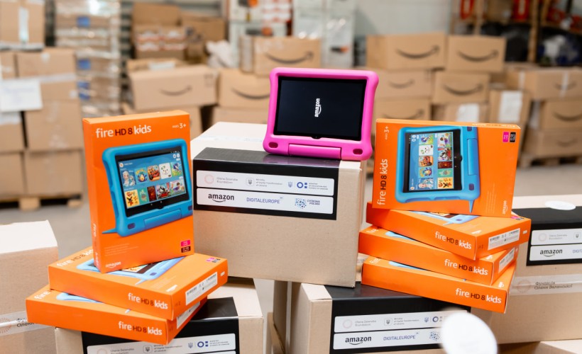 Майже 6 000 гаджетів для українських школярів від Amazon