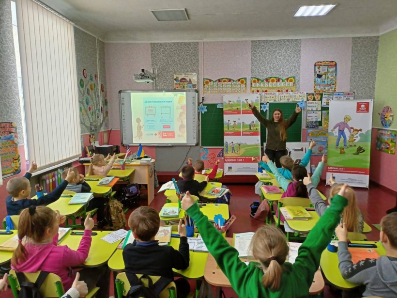 Для учнів і вчителів стартував гуманітарний проєкт із мінної безпеки