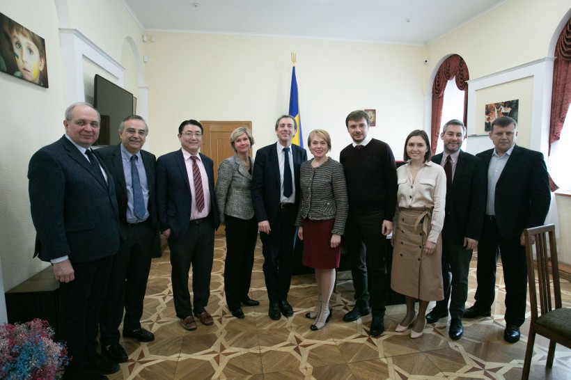 Формування мережі старших профільних шкіл – один із головних викликів реформи НУШ, і ми вже шукаємо партнерів під це завдання, – Лілія Гриневич на зустрічі зі Світовим Банком