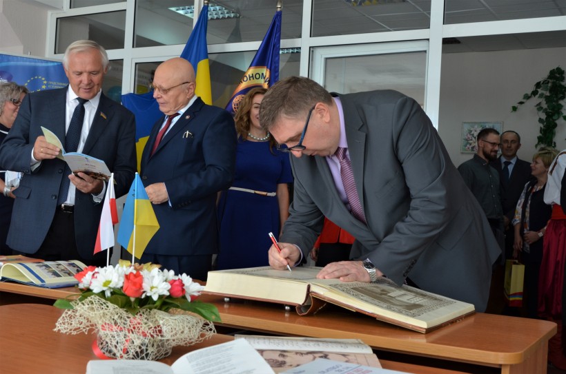 У ХНЕУ відкрили Центр українсько-польських академічних обмінів
