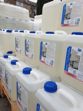 Київські школи отримують дезінфекційні засоби для боротьби з пандемією коронавірусу