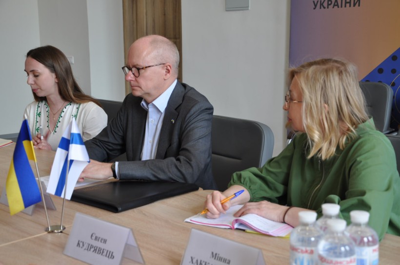 Міністр освіти і науки України Оксен Лісовий провів зустріч із Надзвичайним і Повноважним Послом Фінляндії в Україні Яакко Лехтовіртою