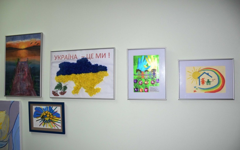 На Рівненщині відкрили виставку робіт вихованців ІРЦ