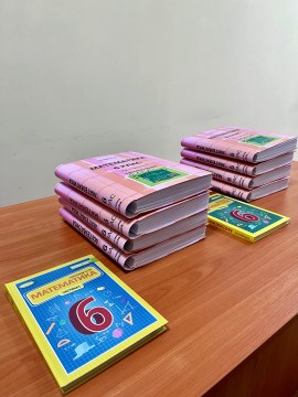 Забезпечуємо заклади освіти підручниками шрифтом Брайля