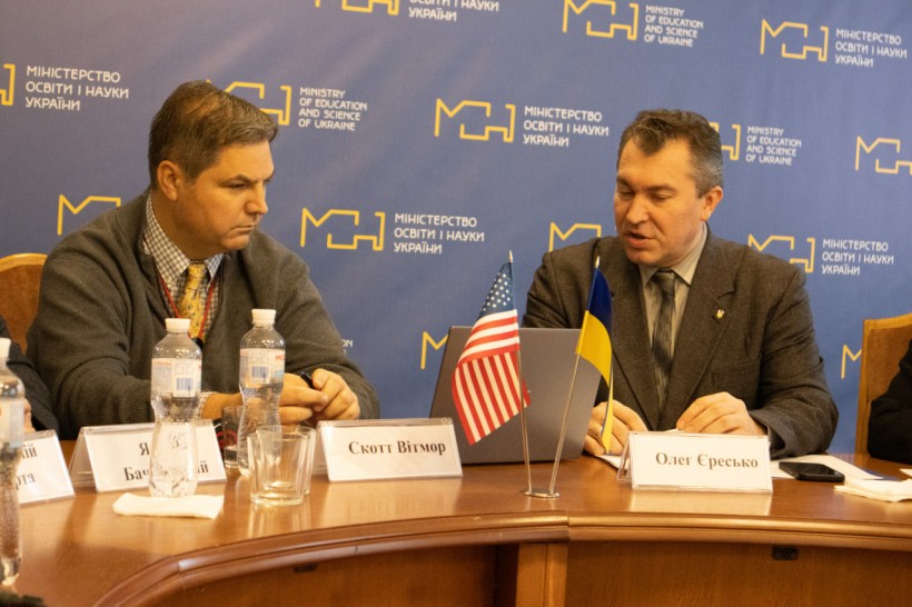 У МОН відбулась зустріч щодо підтримки дистанційного навчання англійської мови для закладів середньої освіти України