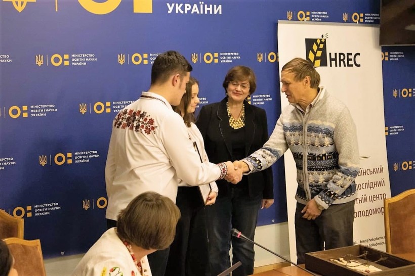 Нагороджено переможців Конкурсу наукових і мистецьких робіт імені Володимира Маняка та Лідії Коваленко