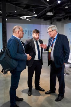 Реформа IT-освіти: презентовано проєкт співпраці бізнесу й університетів