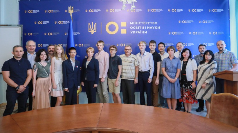 У МОН нагородили математиків, які на Міжнародній олімпіаді посіли 4 місце
