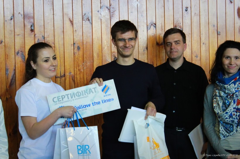 У ХПІ провели фінал Всеукраїнської студентської олімпіади з комп'ютерних систем, учасники якої влаштували “битву роботів”