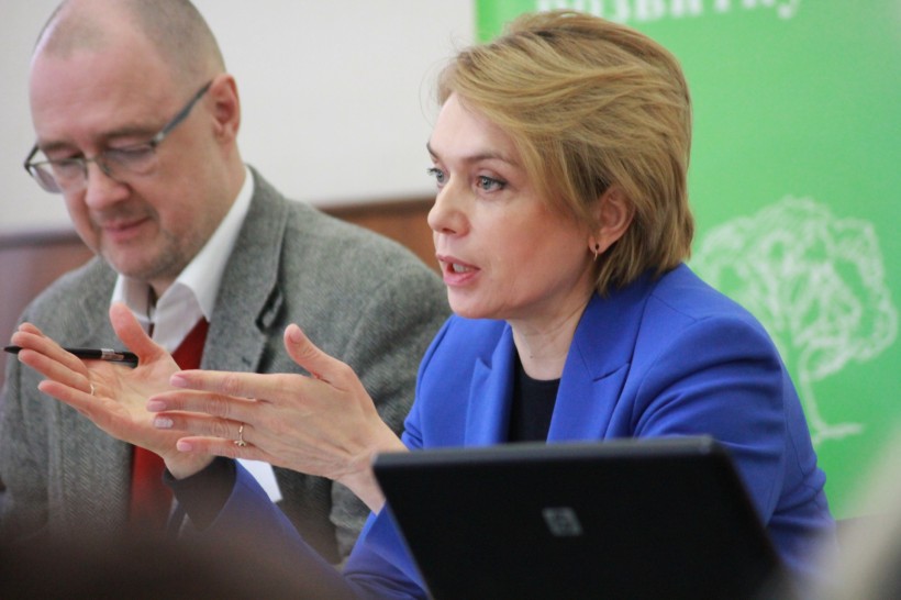 Лілія Гриневич: Врегулювання питання із грошовими шкільними внесками батьків напряму залежить від прийняття рамкового закону “Про освіту\"