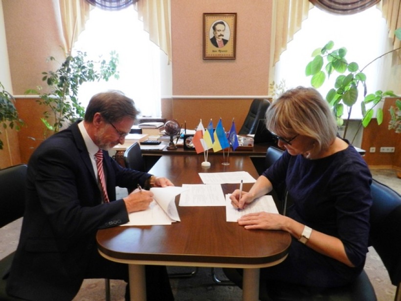 ЖДУ ім. І. Франка та Вища школа управління охороною праці спільно розвиватимуть освіту та науку України та Польщі