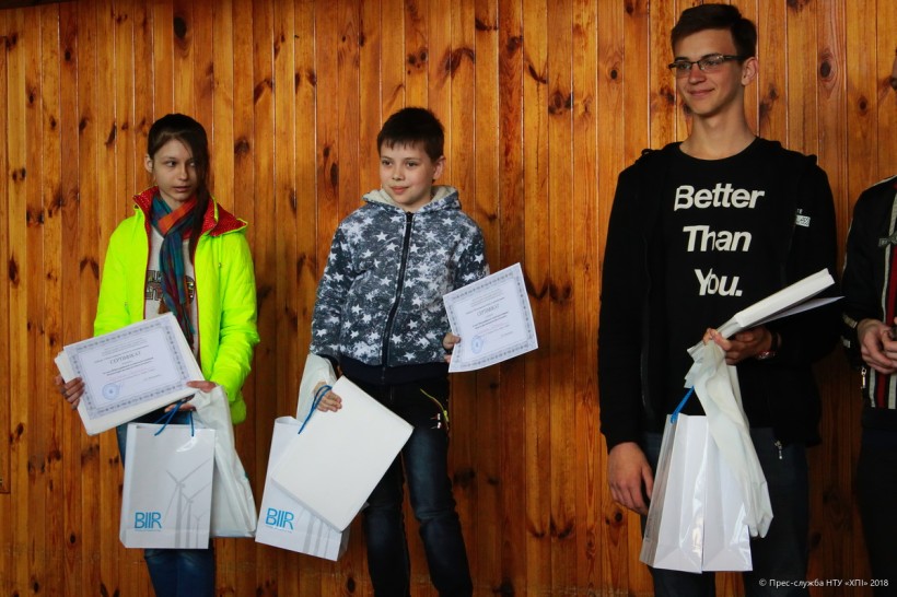 У ХПІ провели фінал Всеукраїнської студентської олімпіади з комп'ютерних систем, учасники якої влаштували “битву роботів”