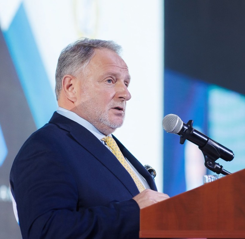 НУФВСУ презентував перший в Україні освітньо-дослідницький інструмент на базі ШІ