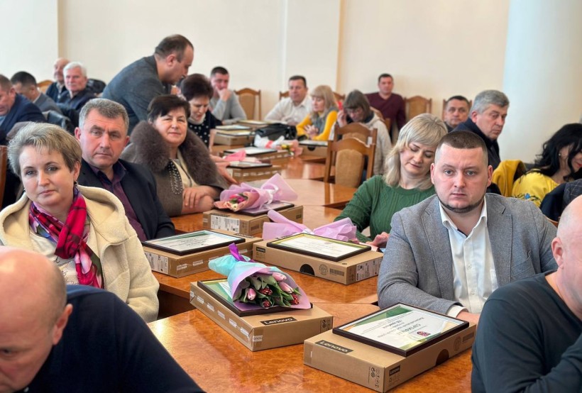 Цифрові пристрої для вчителів: понад 2,4 тис. хромбуків передано для закладів загальної середньої освіти Вінничини