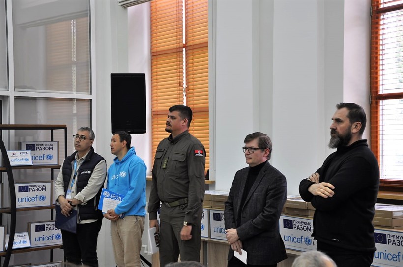 With the support of the EU and the Republic of Korea, UNICEF Granted 10,000 tablets and laptops to Ukrainian schoolchildren