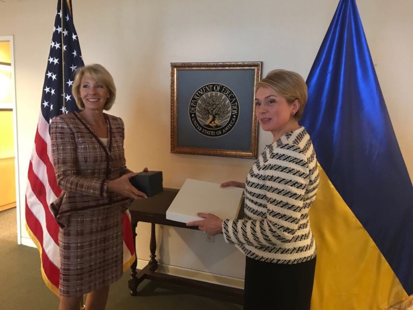 Україна та США співпрацюватимуть у сферах розвитку освітніх технологій та забезпечення якості вищої освіти, - Лілія Гриневич зустрілася з Міністром освіти США  Бетсі Девос