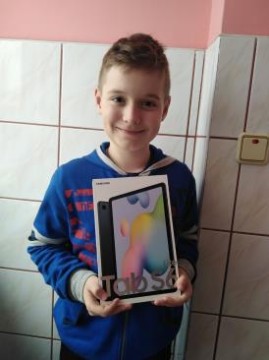 Цифрові пристрої для освітян та здобувачів освіти: близько 85 тис. планшетів отримали освітяни та здобувачі освіти