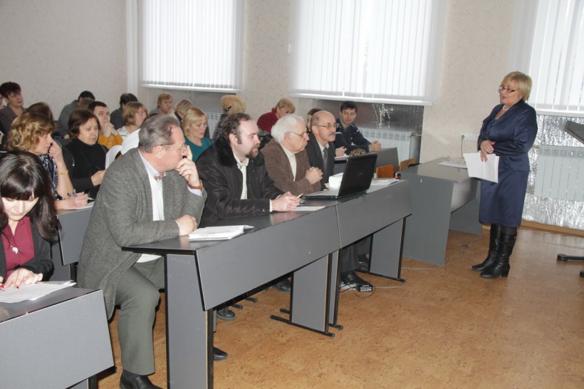 У ЗНУ для вчителів шкіл та викладачів вишів І-ІІ рівнів акредитації провели семінар із фізики