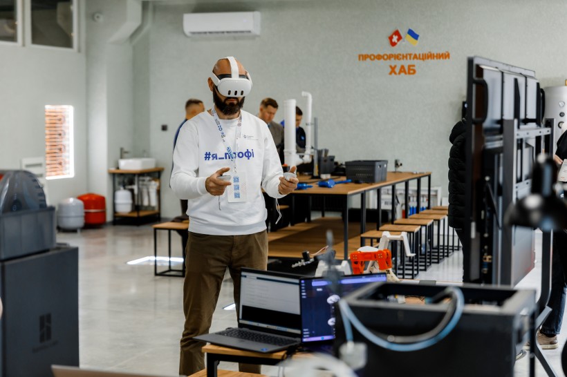 DECIDE спільно з МОН відкрили профорієнтаційні центри у Львівській та Івано-Франківській громадах