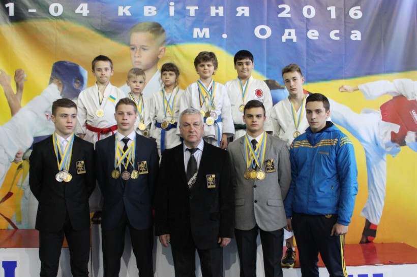 Студенти Київського коледжу легкої промисловості отримали чемпіонський титул з карате