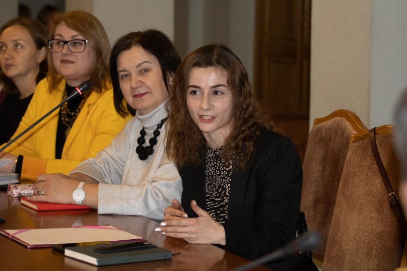 Сергій Шкарлет зустрівся з учителями початкових класів, які успішно склали сертифікацію у 2022 році