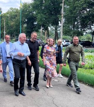 Сергій Шкарлет оглянув пошкоджені заклади освіти Сумщини та обговорив з керівництвом області підготовку до навчального року