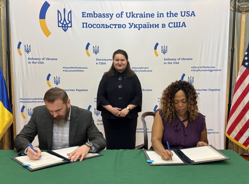 Осучаснюємо наукову освіту разом зі Смітсонівським інститутом