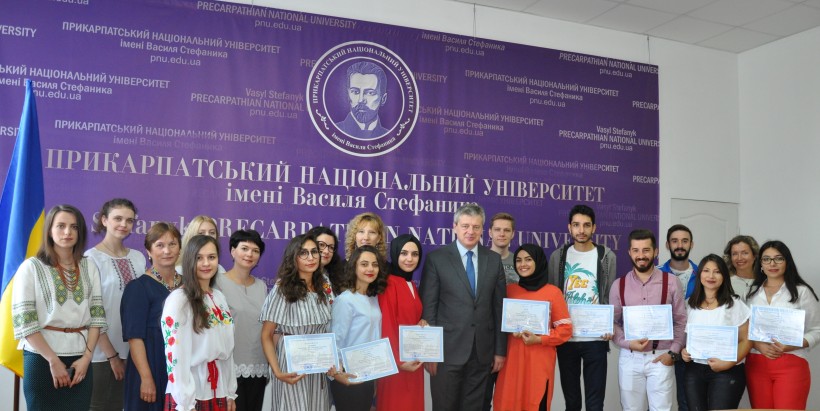 Вивчення української мови, культури та традицій: у ПНУ завершилась Прикарпатська мовна літня школа для студентів-іноземців