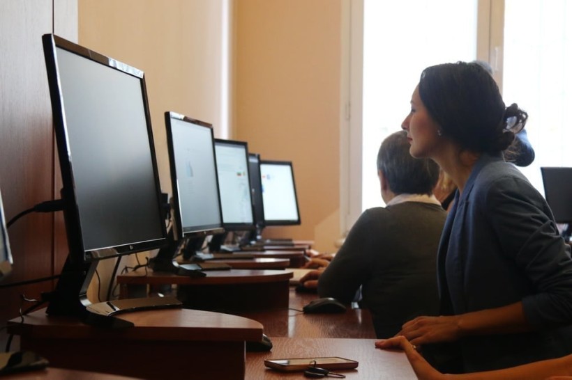 На базі ЛНУ відкрили сучасну мультимедійну лабораторію