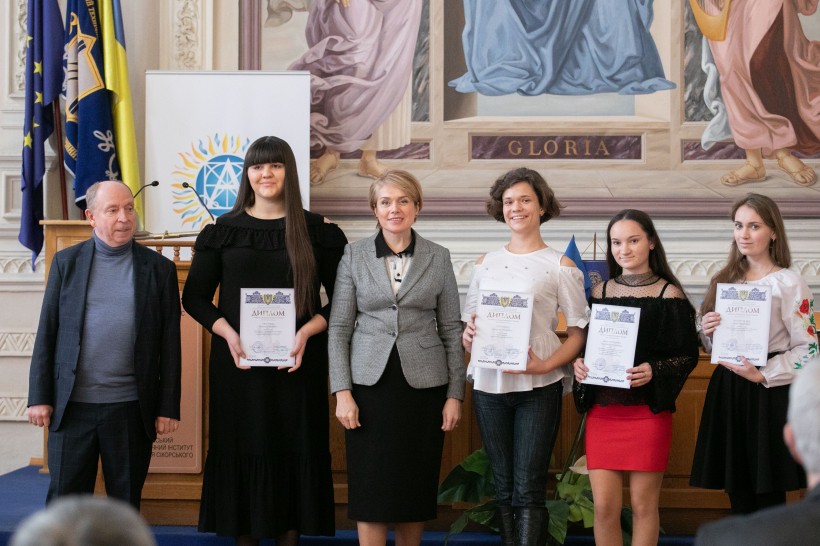 Міністр занепокоєна, що молоде покоління втрачає наполегливість і терпіння – з виступу Лілії Гриневич перед лауреатами стипендії Президента України