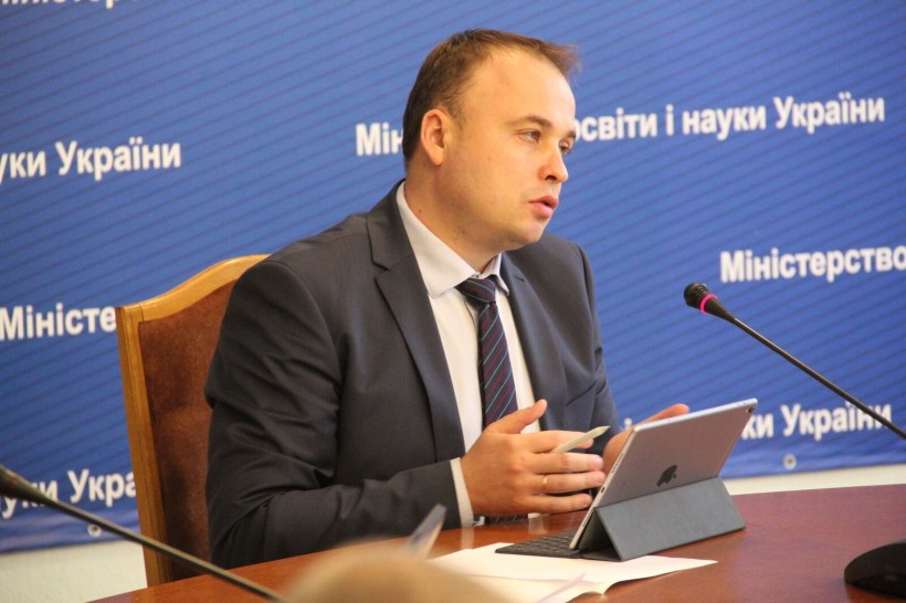 “МОН зацікавлено, щоб громадськість мала можливість якісно аналізувати та робити пропозиції щодо роботи Міністерства, і відкриті дані мають в цьому допомогти”, - Роман Греба