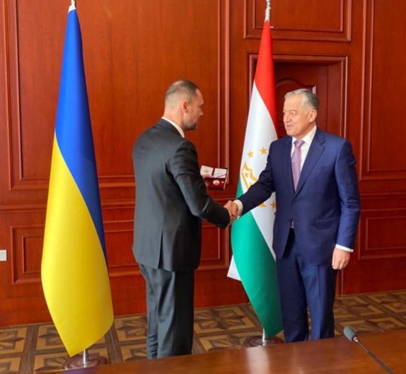 Міністр Сергій Шкарлет провів зустріч з Міністром закордонних справ Таджикистану Сіроджиддіном Мухріддіном